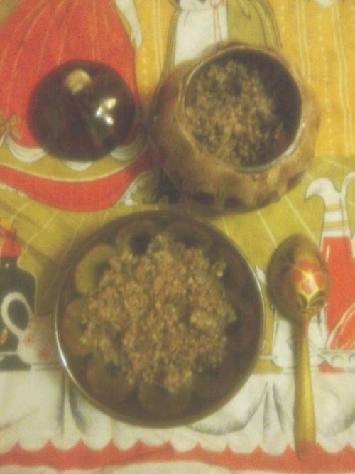 Гречка с мясом и грибами в горшочках