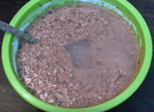 Печеночный торт из говяжьей печени со сметаной. Как приготовить слоеный торт из говяжьей печени со сметаной?