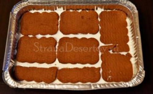 Торт без выпечки с шоколадным печеньем. Творожно шоколадный торт без выпечки из печенья