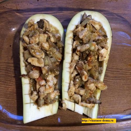 Лодочки из баклажанов с курицей и грибами. Фаршированные баклажаны курицей и грибами, запеченные в духовке с сырной корочкой