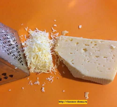 Лодочки из баклажанов с курицей и грибами. Фаршированные баклажаны курицей и грибами, запеченные в духовке с сырной корочкой