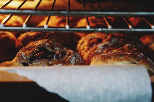 Булочки с клюквой и корицей джейми оливер. Шведские булочки