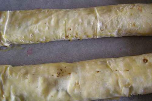 Рулет из лаваша с вишней. Творожно-вишневый рулет из лаваша