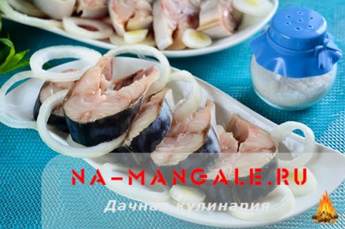 Пятиминутка из скумбрии. Скумбрия пряного посола