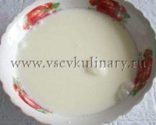 Куриная грудка в чесночно сметанном соусе в мультиварке. Куриная грудка в сметане в мультиварке