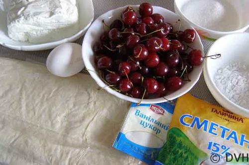 Рулет из лаваша с вишней. Творожно-вишневый рулет из лаваша