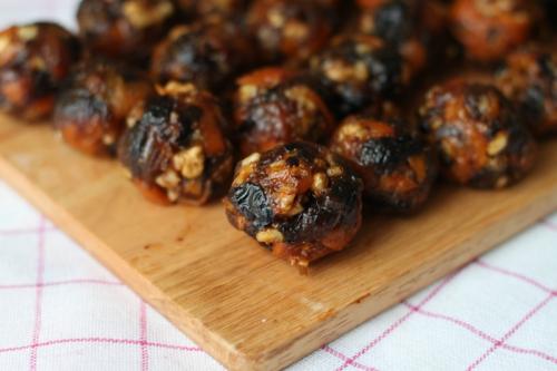 Полезные конфеты в домашних условиях. 5 рецептов полезных домашних конфет для детей