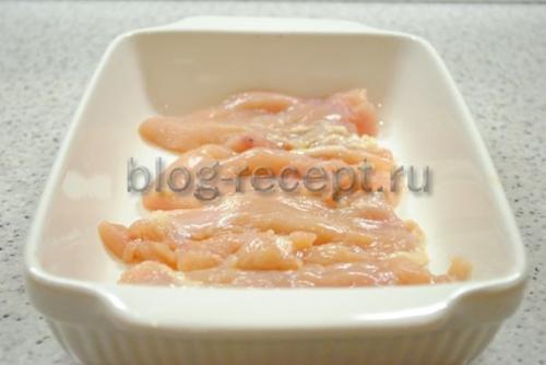 Куриное филе под ананасом и сыром в духовке. Куриное филе с ананасом и сыром в духовке: рецепт с фото