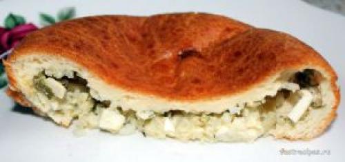 Заливной пирог с яйцом и рисом в духовке. Заливной пирог с рисом, яйцом и зеленью.