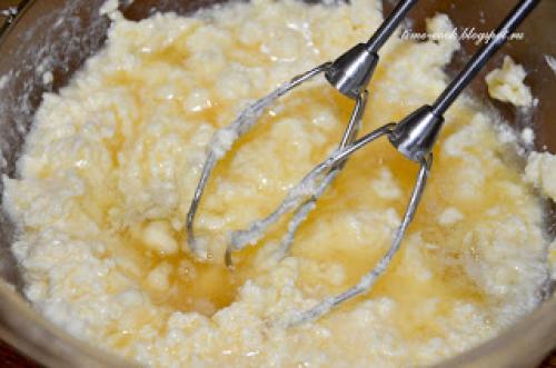 Медовик с рикоттой. Нежнейший медовик на тонких коржах