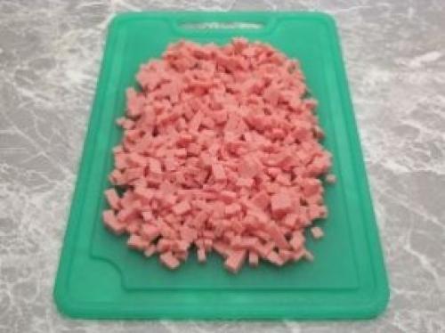 Рулет из лаваша с колбасой