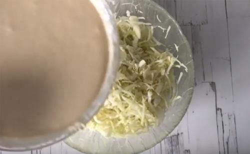 Пирог заливной с капустой. Пошаговый рецепт капустного заливного пирога на кефире и майонезе