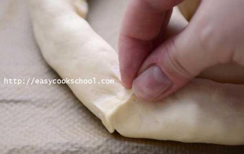 Пирог-улитка из слоеного теста. Слоеный пирог с курицей в виде улитки