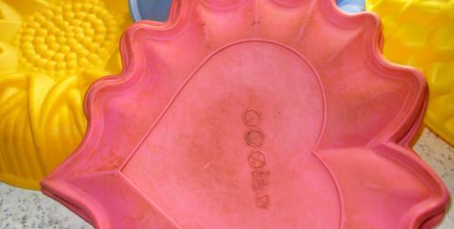 Силиконовую форму ставить на противень или решетку. Можно ли ставить силиконовую форму на решетку в духовку