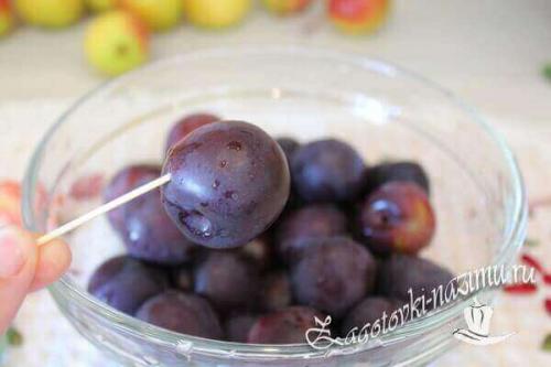 Компот из яблок и слив. Простой рецепт компота из сливы и яблок на зиму на 3 литровую банку без стерилизации