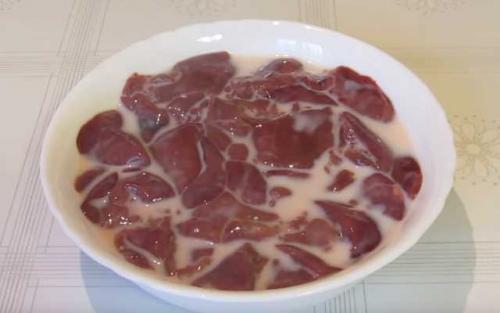 Рецепт куриной печени. 1. Куриная печень с овощами под соусом