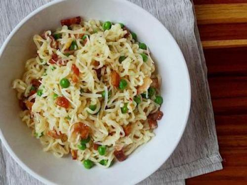 Салат иришка с лапшой быстрого приготовления. Салаты с лапшой быстрого приготовления: 6 простых рецептов