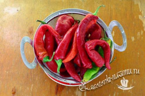 Соус из горького перца и сахара. Настоящая аджика из горького перца по-грузински без варки