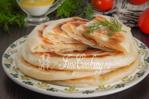Как приготовить слоеные узбекские лепешки на сковороде.