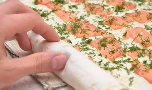 Лаваш с сыром альметте. Рулетики из лаваша с красной рыбой (семгой) и сливочным сыром