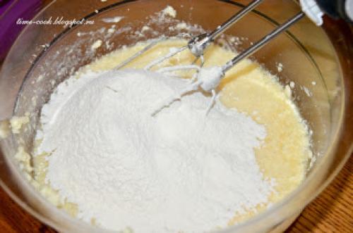 Медовик с рикоттой. Нежнейший медовик на тонких коржах