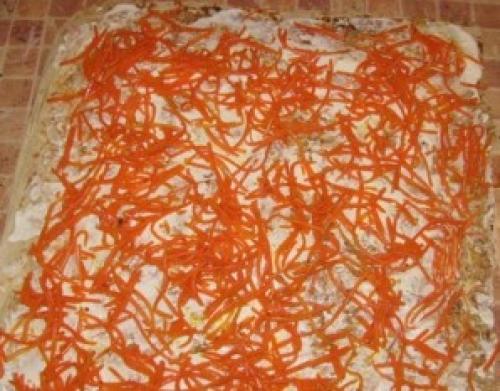 Рулет из лаваша с колбасой