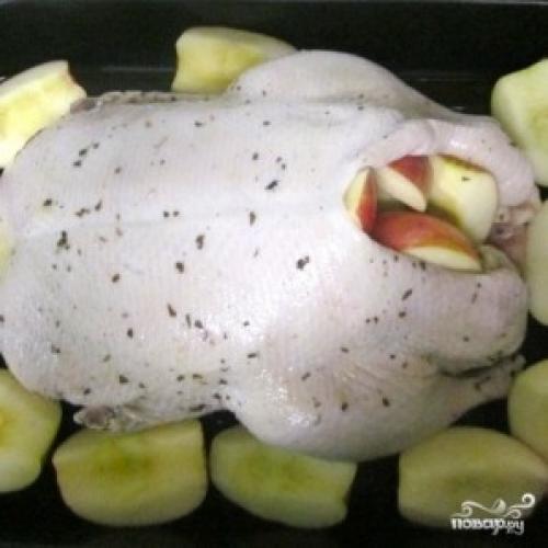 Утка с яблоками