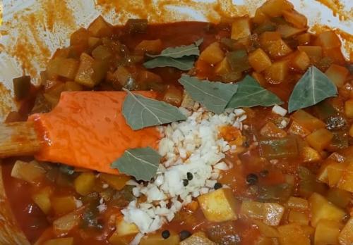 Заготовки из кабачков на зиму рецепты пальчики оближешь. Салат с кабачками на зиму быстро и вкусно. Пальчики оближешь!