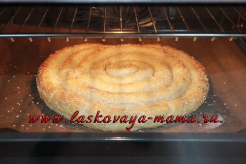 Пирог-улитка из слоеного теста. Пирог «Улитка» с мясной начинкой