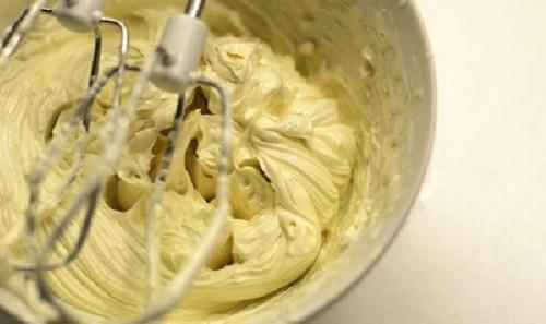 Крем для бисквитного торта. Количество ингредиентов на 250 г крема: