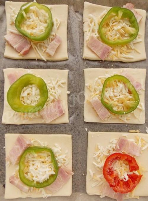 Слойка с ветчиной и сыром и яйцом из слоеного теста. Ингредиенты: