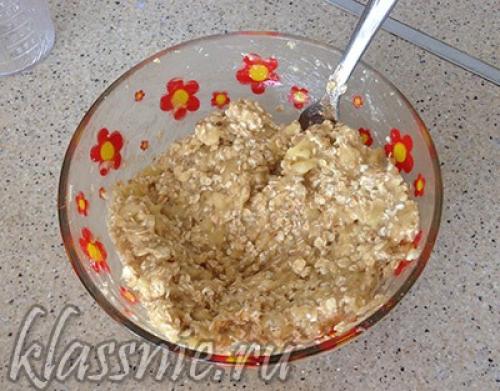 Диетическое овсяное печенье с бананом. Печенье из овсяных хлопьев и банана