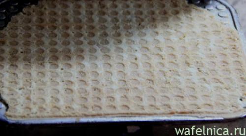 Вафельные трубочки хрустящие с начинкой. Вафельные трубочки