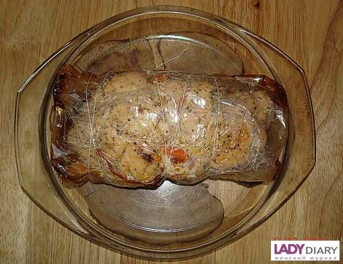 Буженина из куриного филе в микроволновке. 