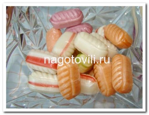 Пирожки с карамельками. Пирожки с конфетами