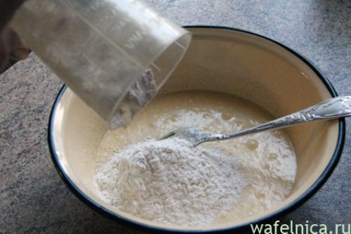 Вафельные трубочки хрустящие с начинкой. Вафельные трубочки