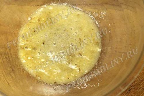 Банановые оладьи на кефире. Приготовление