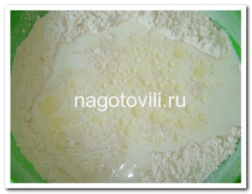 Пирожки с карамельками. Пирожки с конфетами