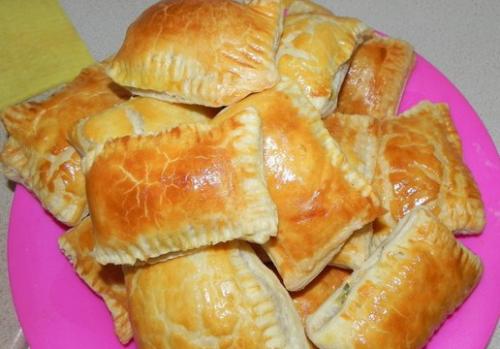 Слойка с ветчиной и сыром из слоеного теста. Слойки с ветчиной и сыром