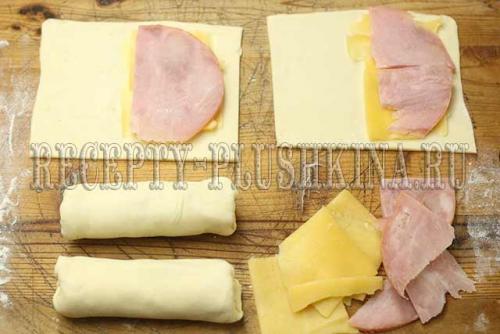 Слойки с ветчиной и сыром из слоеного теста