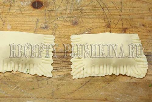 Слойки с ветчиной и сыром из слоеного теста