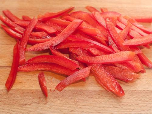 Салат с ветчиной и яйцами. Салат-коктейль со свежими огурцами и яйцом на скорую руку