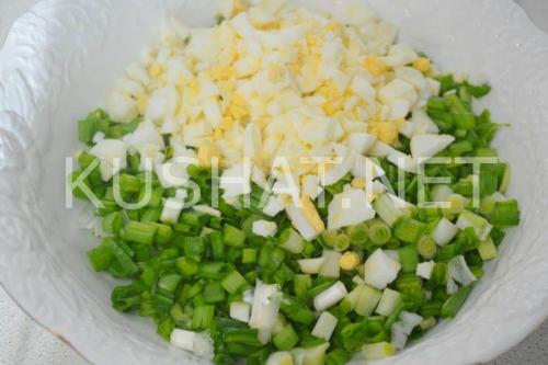 Салат с ветчиной, горошком и зеленым луком. Пошаговый рецепт с фото