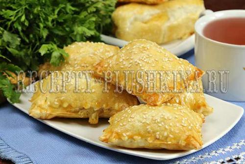 Слойки с ветчиной и сыром из слоёного теста. Слойки с ветчиной и сыром из слоеного теста