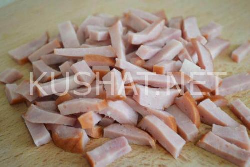 Салат с ветчиной, горошком и зеленым луком. Пошаговый рецепт с фото