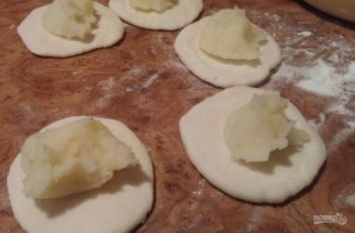 Пирожки с картошкой на кефире. Пирожки с картофелем на кефире