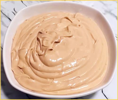 Крем для торта из сметаны. Сметанный крем для торта — простые рецепты