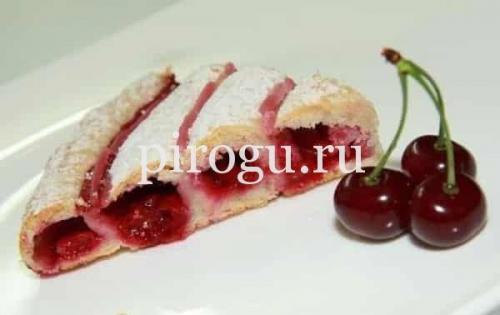 Пирог с вишней улитка пошагово. Вишневый пирог Улитка на кефире