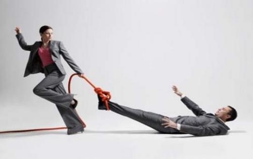 10 женских хитростей в общении с мужчинами