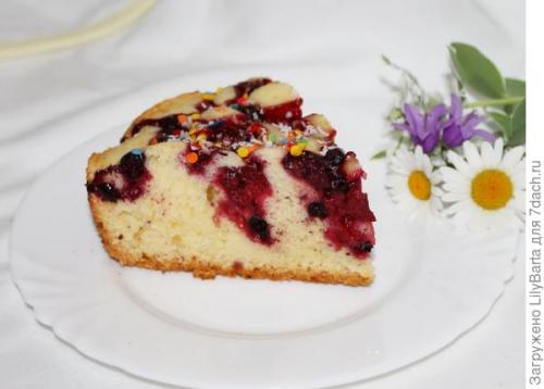 Пирог с ягодами в мультиварке. Ягодный пирог в мультиварке